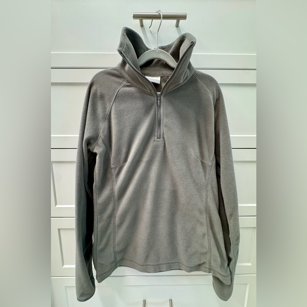 Columbia Light gray pullover Fleece Jacket